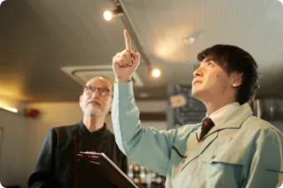 賃貸物件の保守・メンテナンスをする様子