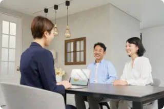 売買される家の模型